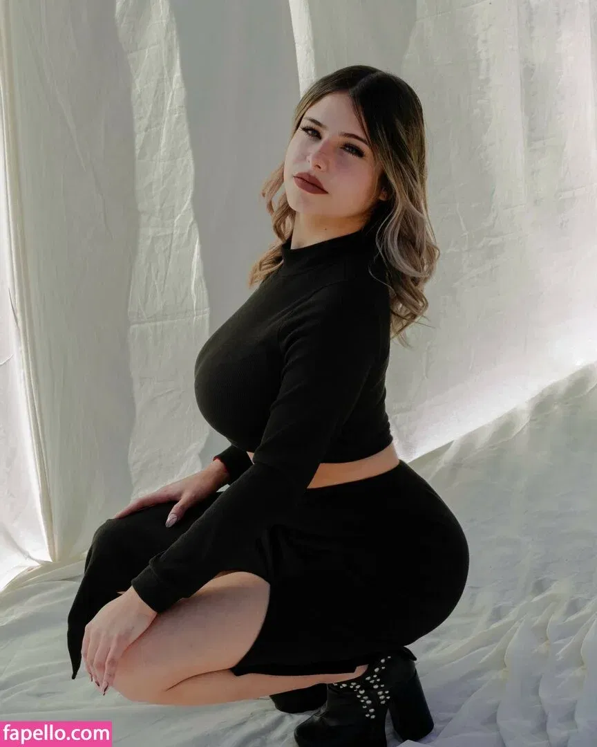 Abril Perez Onlyfans Photo Gallery 