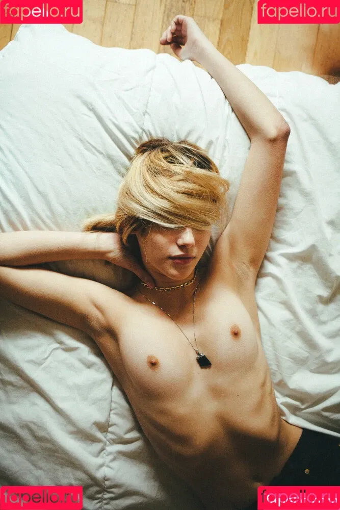 SarahfuckingSnyder Onlyfans Photo Gallery 