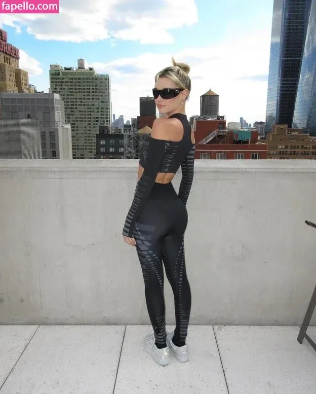 SarahfuckingSnyder Onlyfans Photo Gallery 