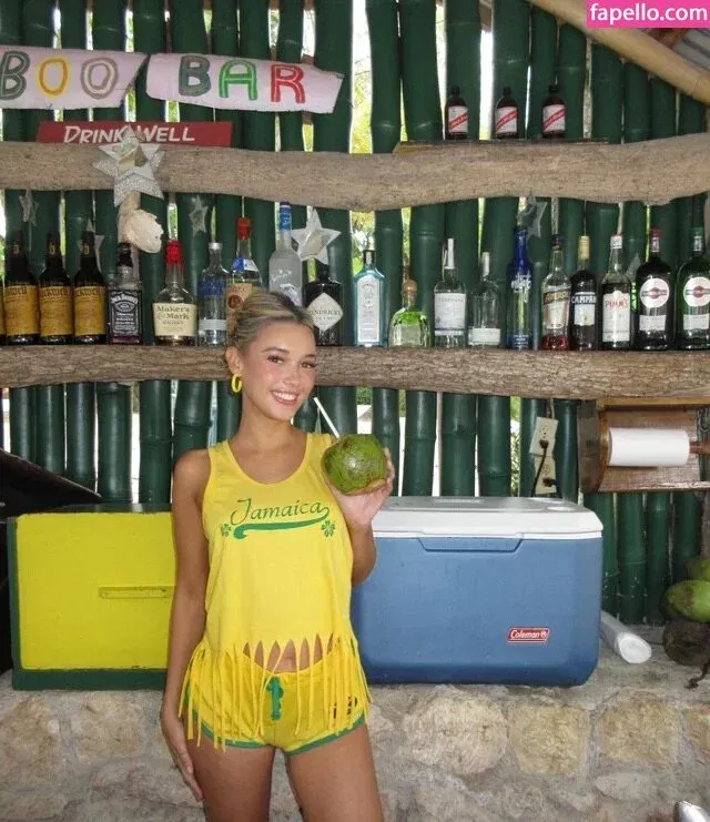 SarahfuckingSnyder Onlyfans Photo Gallery 