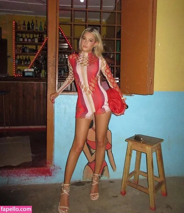 SarahfuckingSnyder Onlyfans Photo Gallery 