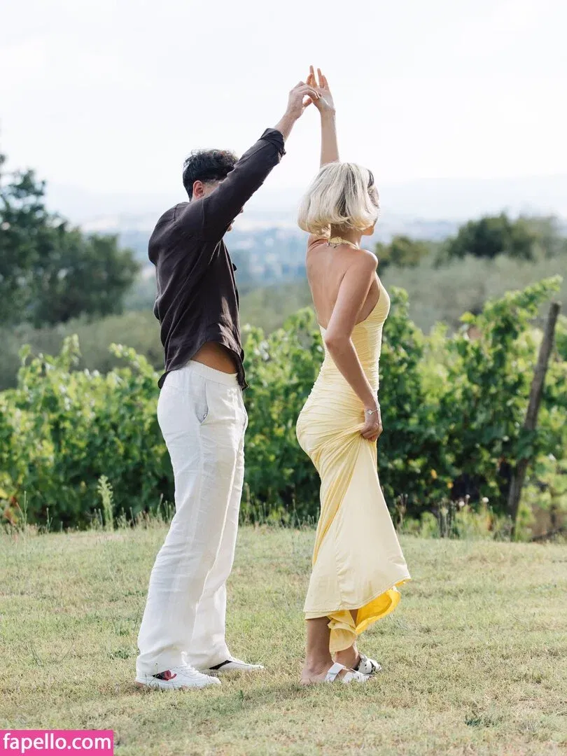 SarahfuckingSnyder Onlyfans Photo Gallery 