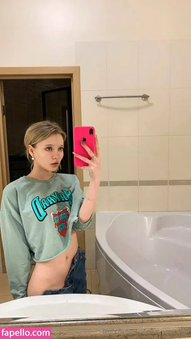 crystal_vip Onlyfans Photo Gallery 