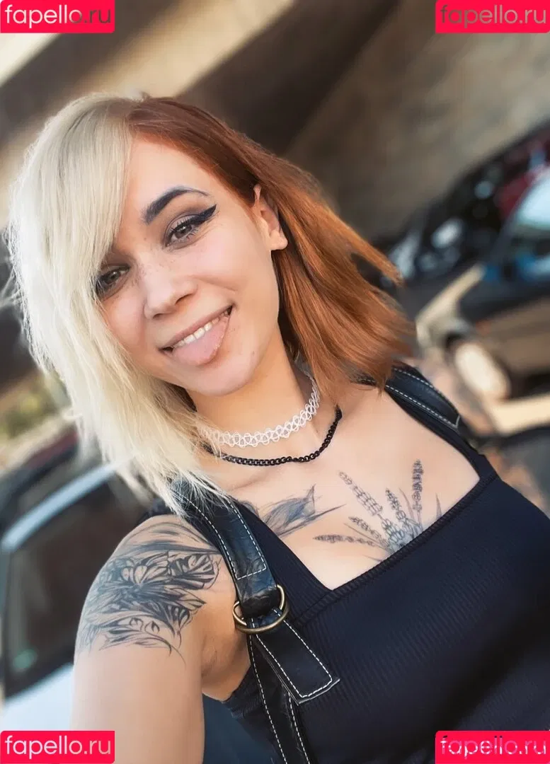 Facialize Me Onlyfans Photo Gallery 