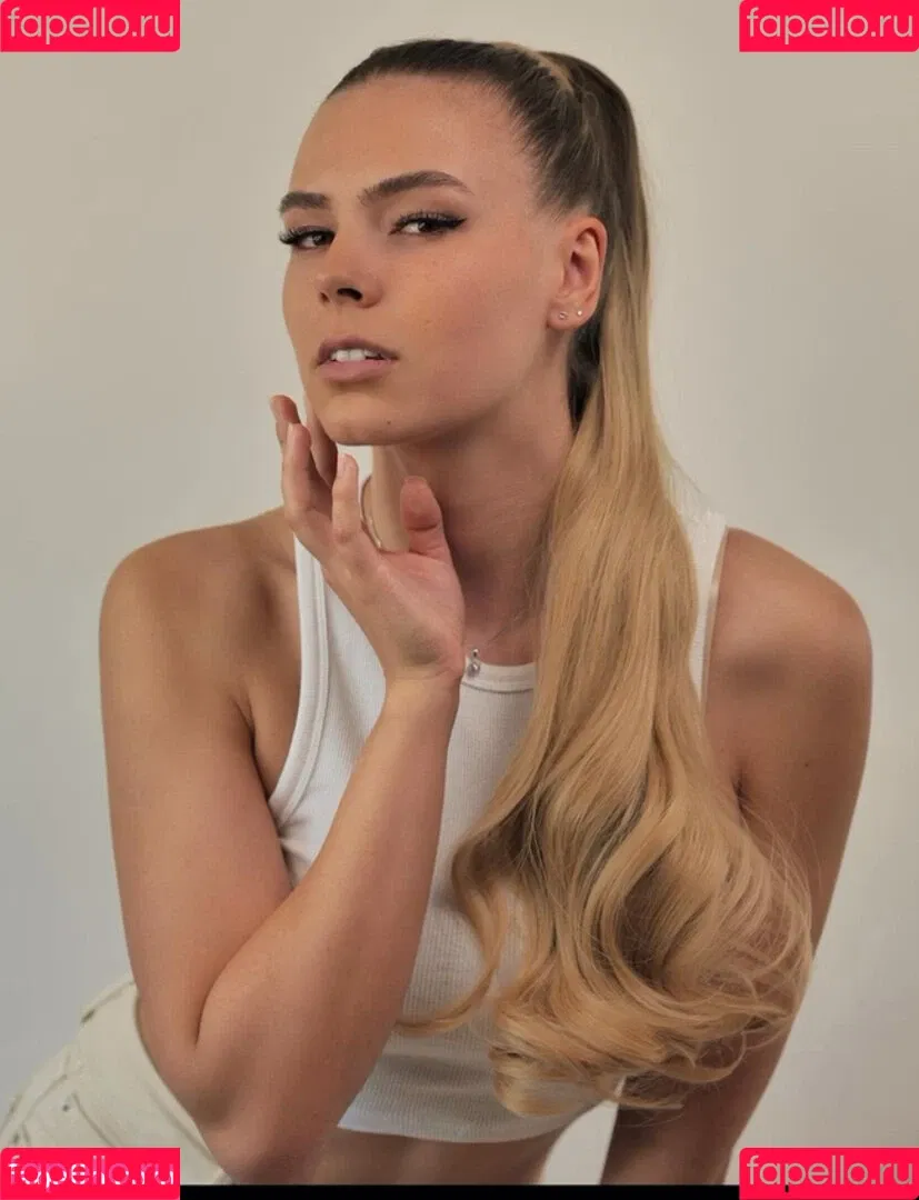 Facialize Me Onlyfans Photo Gallery 