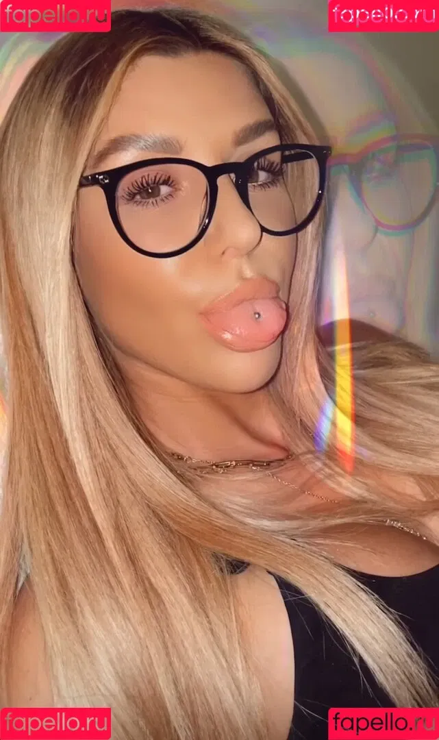 Facialize Me Onlyfans Photo Gallery 