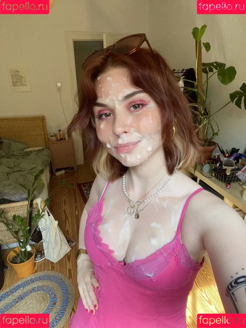 Facialize Me Onlyfans Photo Gallery 