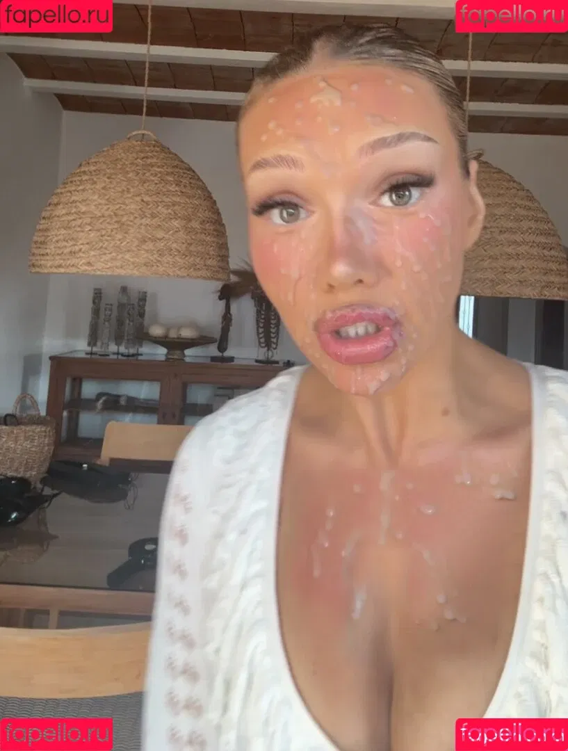 Facialize Me Onlyfans Photo Gallery 