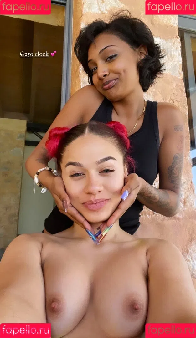Facialize Me Onlyfans Photo Gallery 
