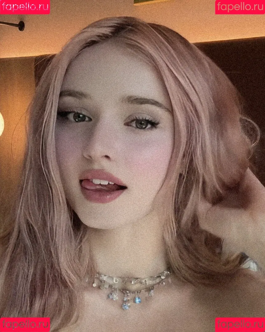 Facialize Me Onlyfans Photo Gallery 