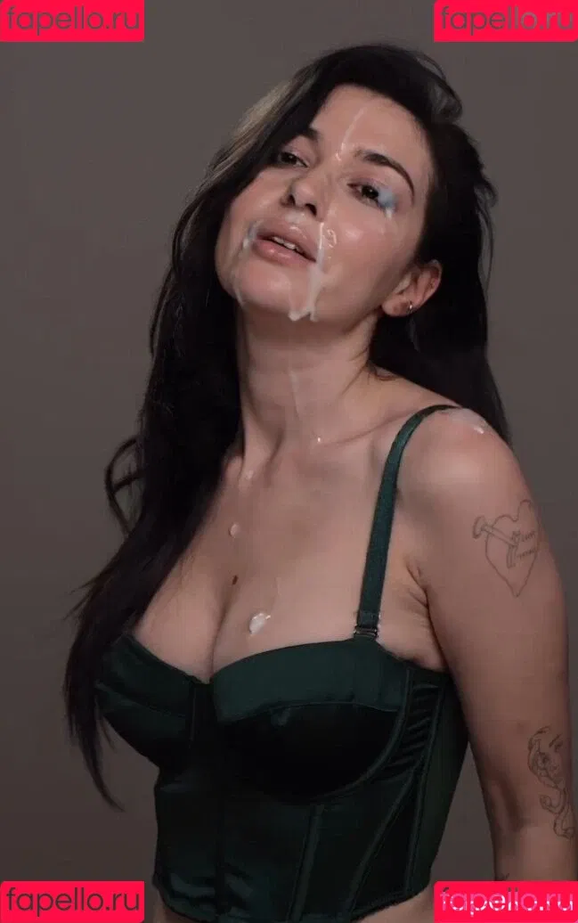 Facialize Me Onlyfans Photo Gallery 