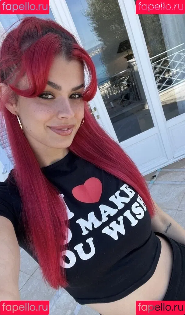 Facialize Me Onlyfans Photo Gallery 