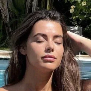 Facialize Me Onlyfans Photo Gallery 