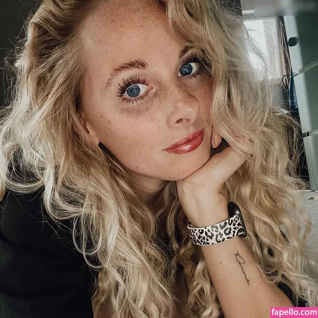 Facialize Me Onlyfans Photo Gallery 