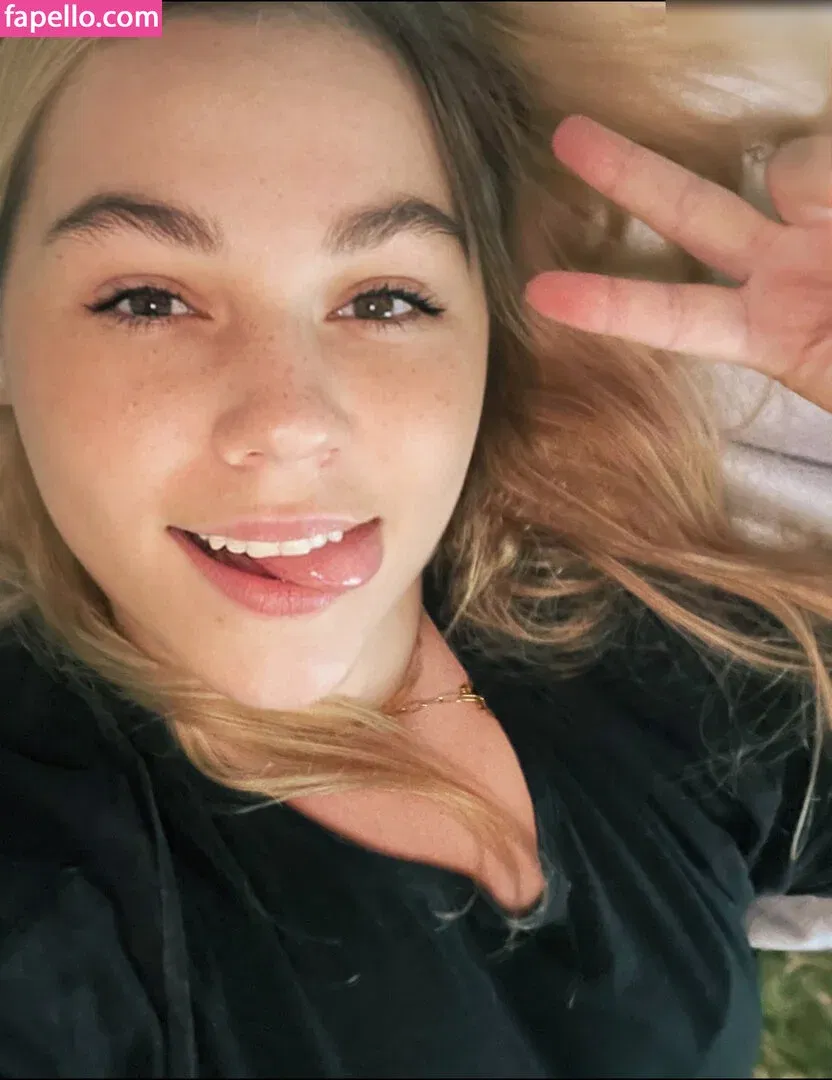 Facialize Me Onlyfans Photo Gallery 