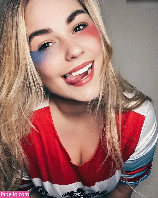 Facialize Me Onlyfans Photo Gallery 