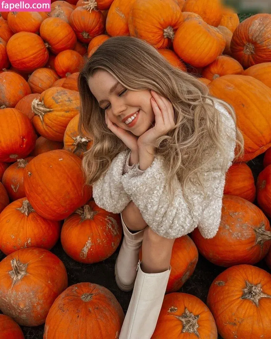 Facialize Me Onlyfans Photo Gallery 