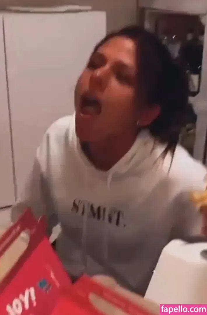 Facialize Me Onlyfans Photo Gallery 