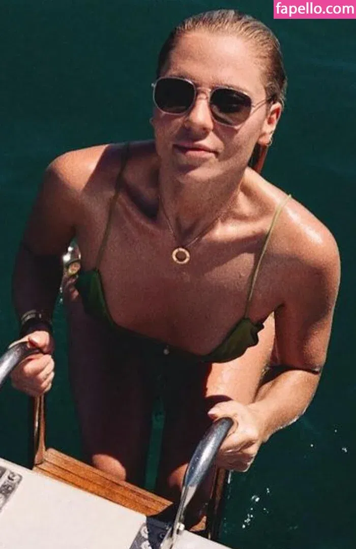 Facialize Me Onlyfans Photo Gallery 