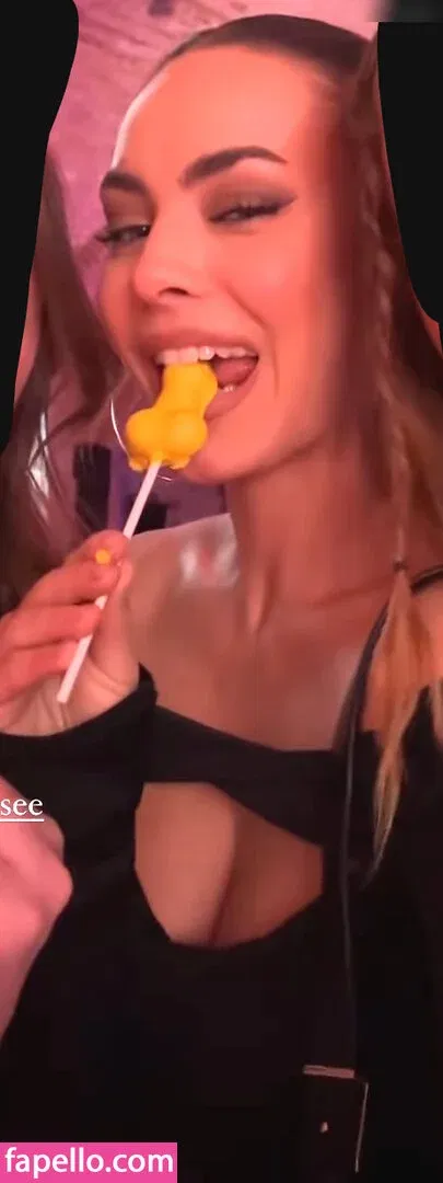 Facialize Me Onlyfans Photo Gallery 