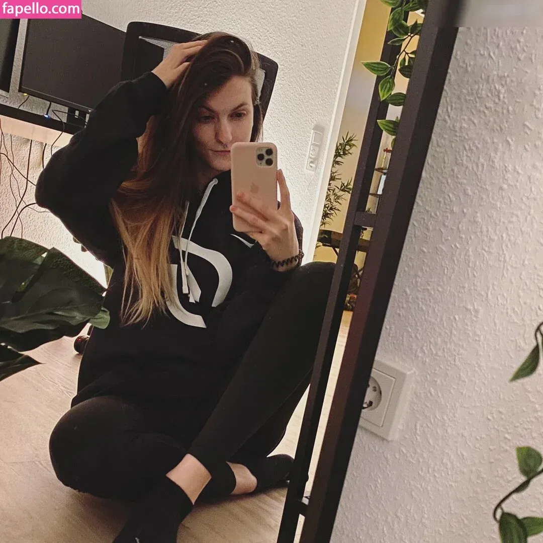 Facialize Me Onlyfans Photo Gallery 