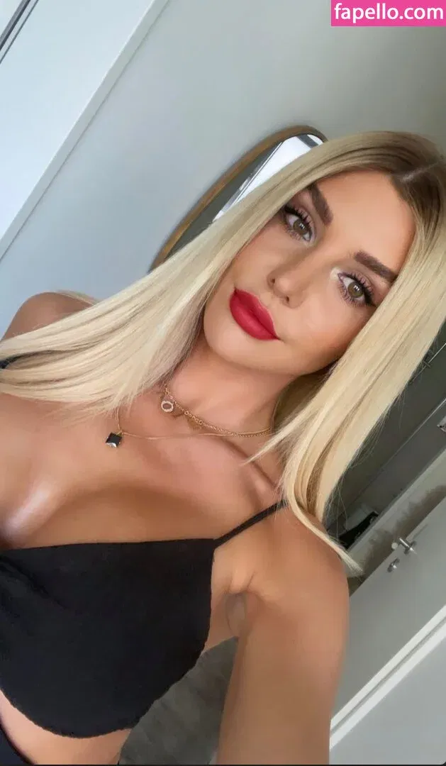 Facialize Me Onlyfans Photo Gallery 