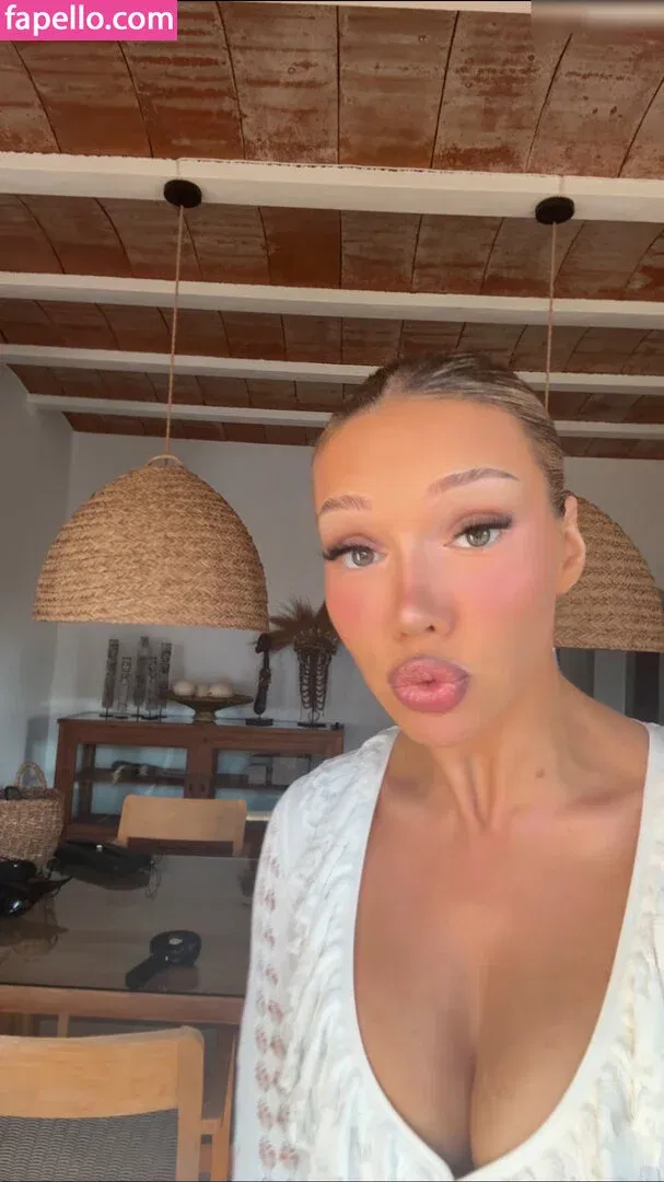 Facialize Me Onlyfans Photo Gallery 