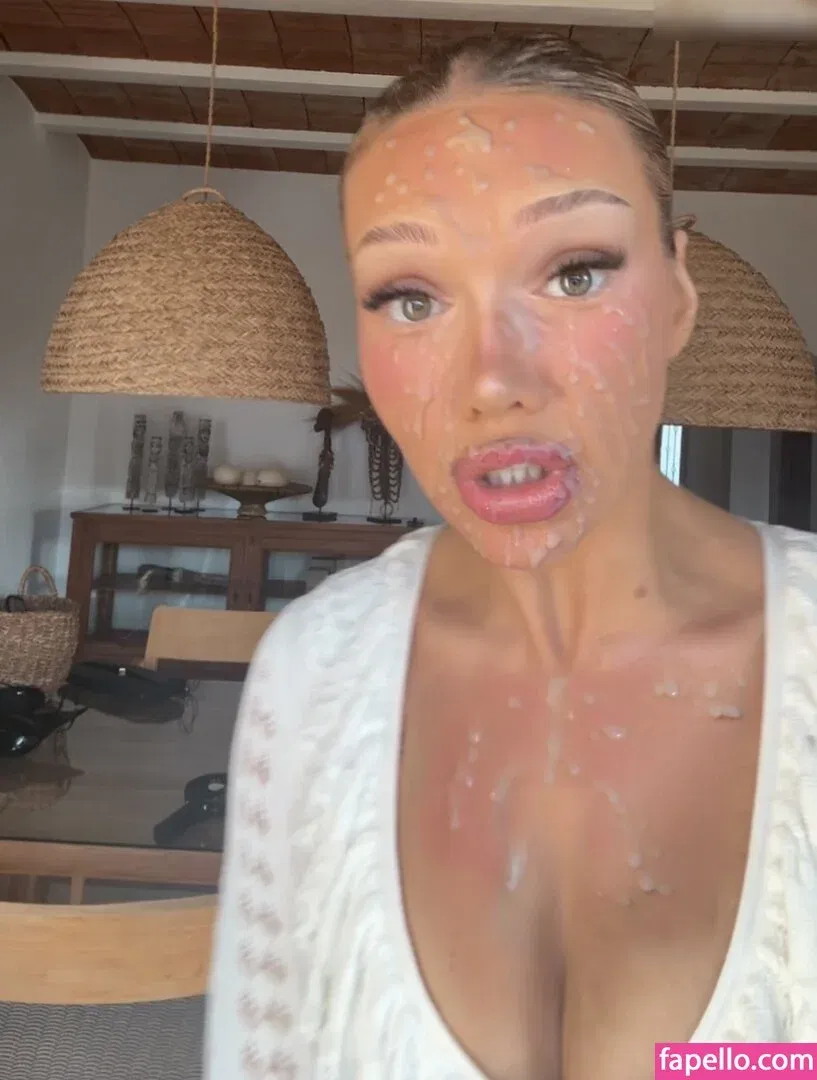 Facialize Me Onlyfans Photo Gallery 