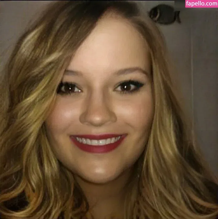 Facialize Me Onlyfans Photo Gallery 