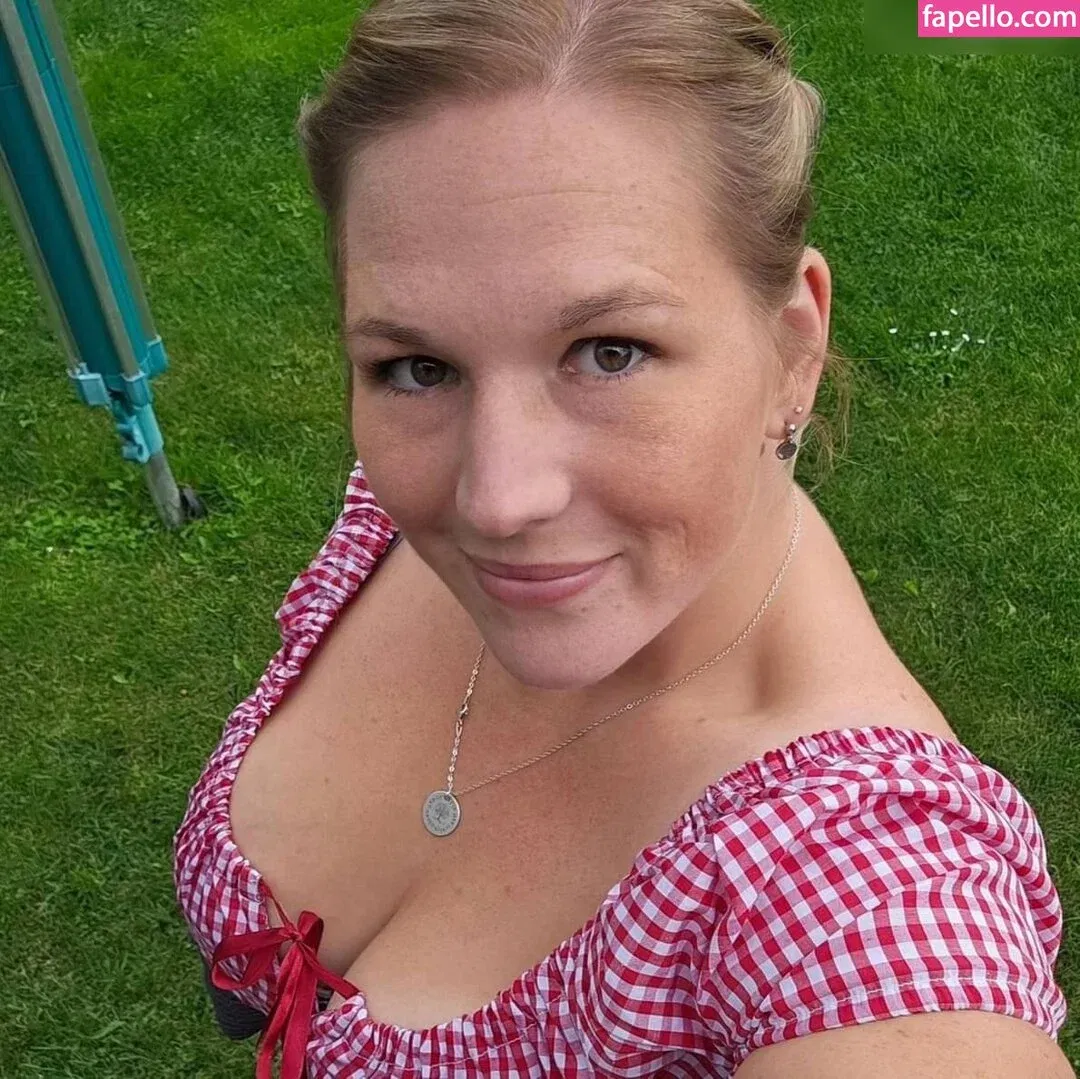 Facialize Me Onlyfans Photo Gallery 