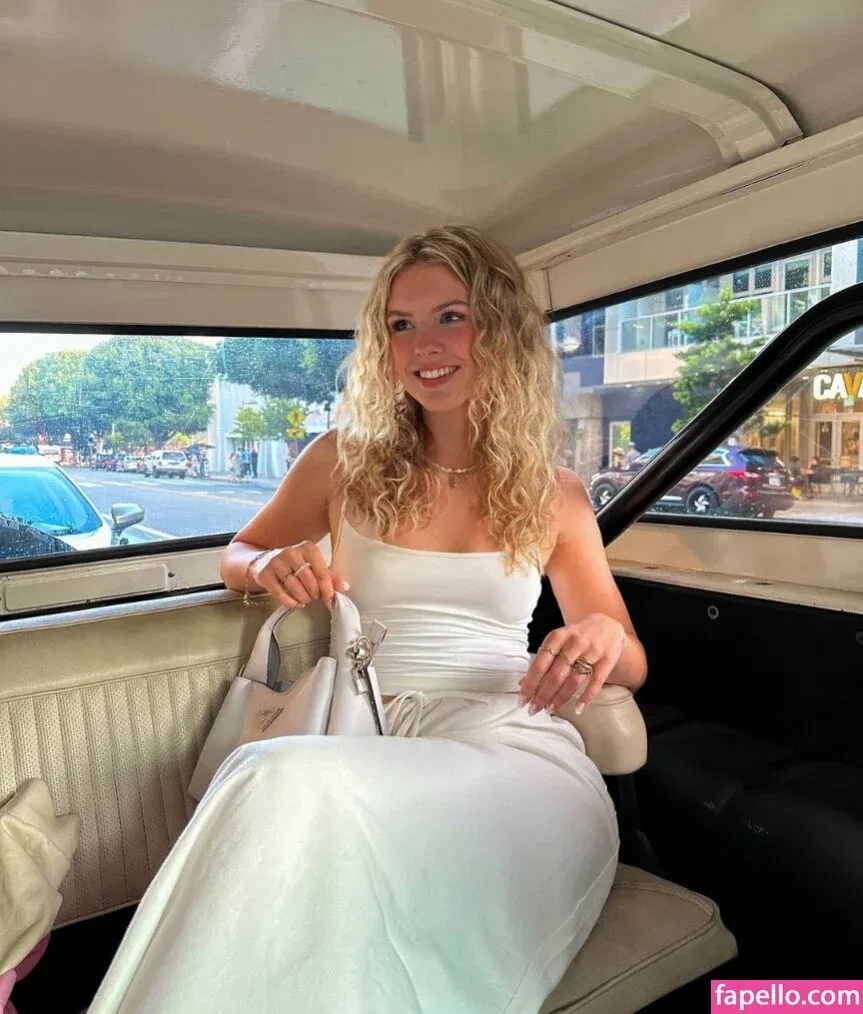 Facialize Me Onlyfans Photo Gallery 