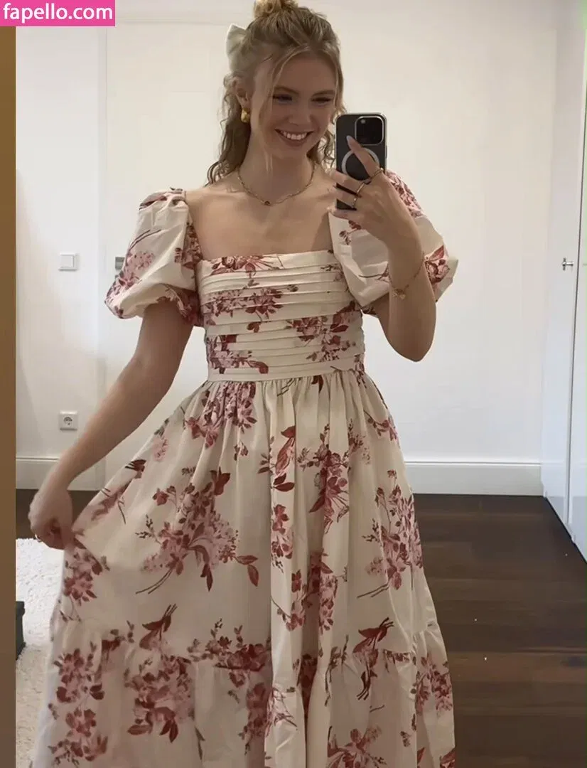 Facialize Me Onlyfans Photo Gallery 