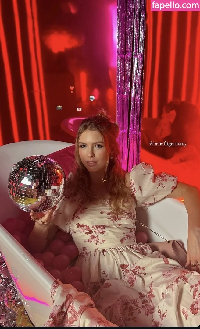 Facialize Me Onlyfans Photo Gallery 