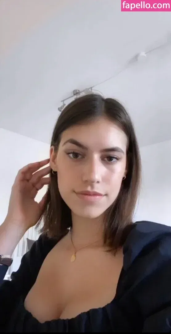 Facialize Me Onlyfans Photo Gallery 