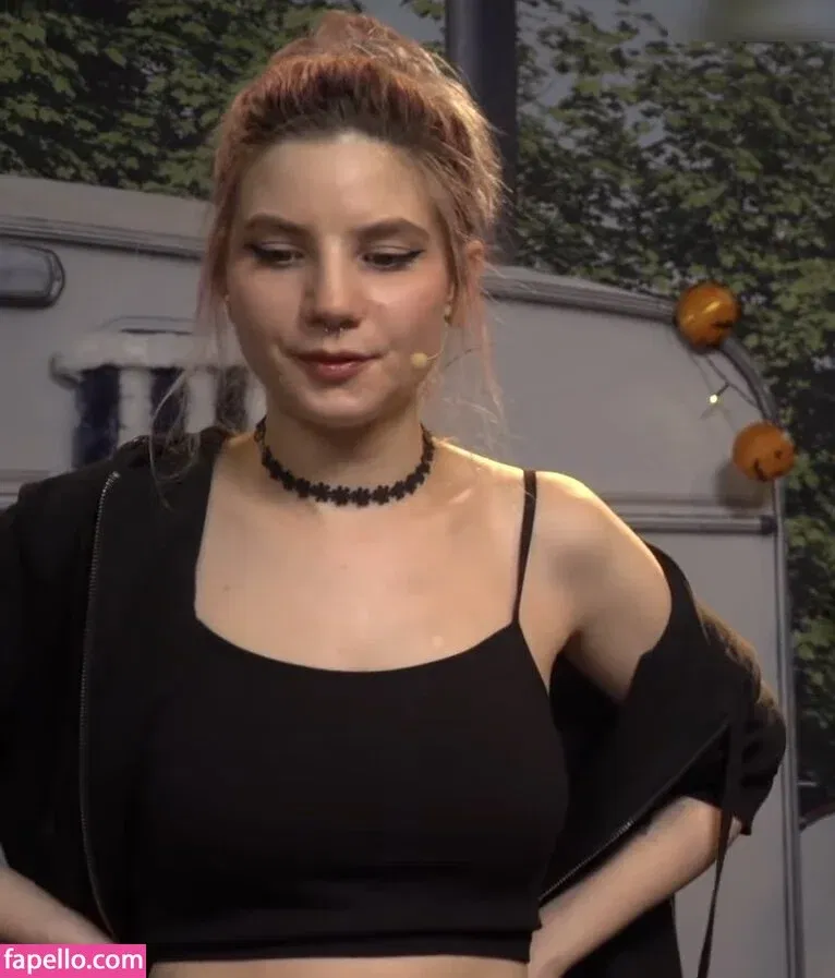 Facialize Me Onlyfans Photo Gallery 