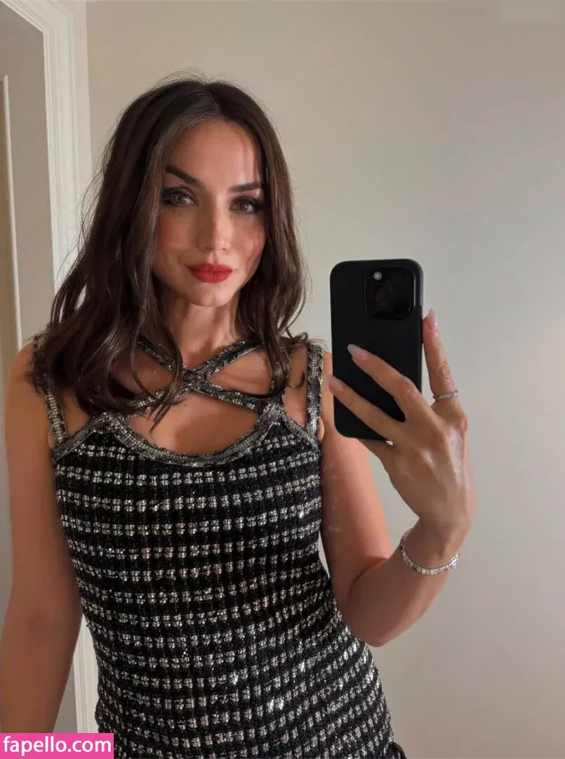 Facialize Me Onlyfans Photo Gallery 