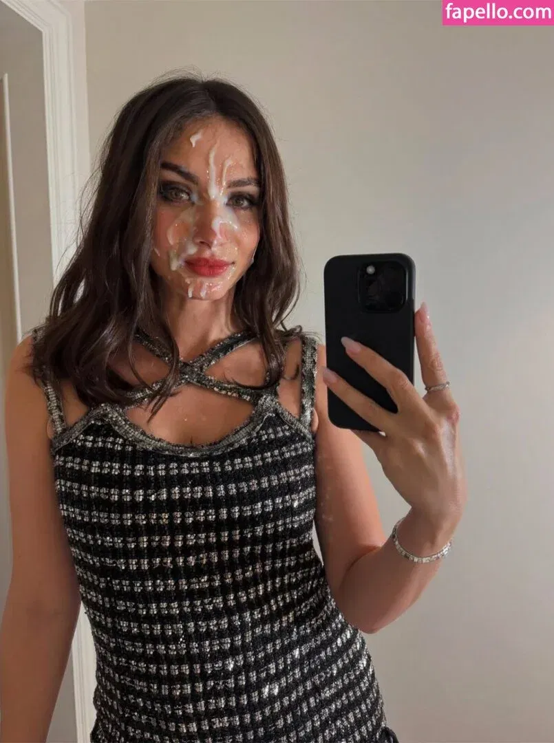 Facialize Me Onlyfans Photo Gallery 