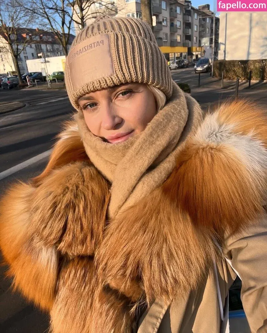 Facialize Me Onlyfans Photo Gallery 