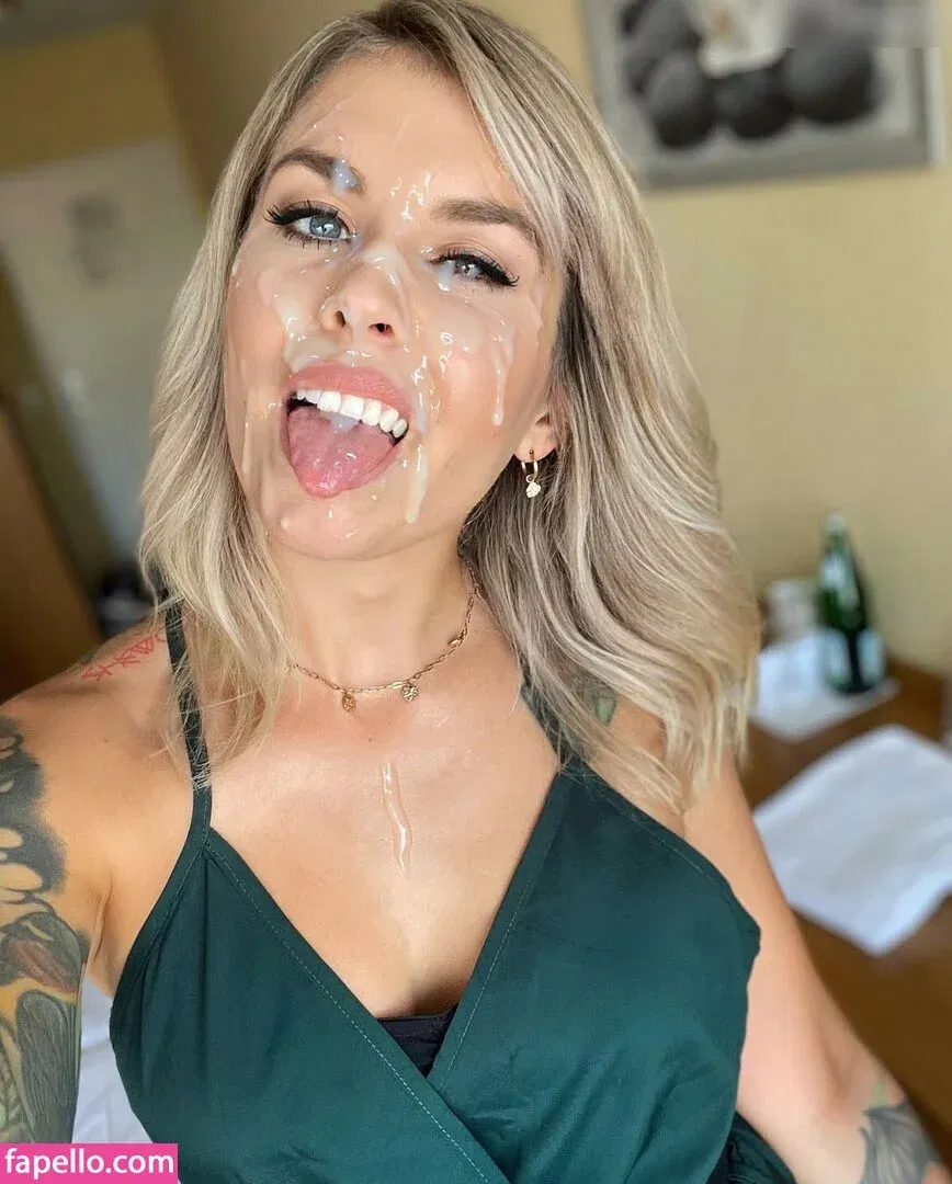 Facialize Me Onlyfans Photo Gallery 