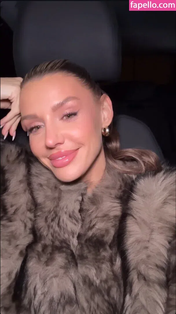 Facialize Me Onlyfans Photo Gallery 