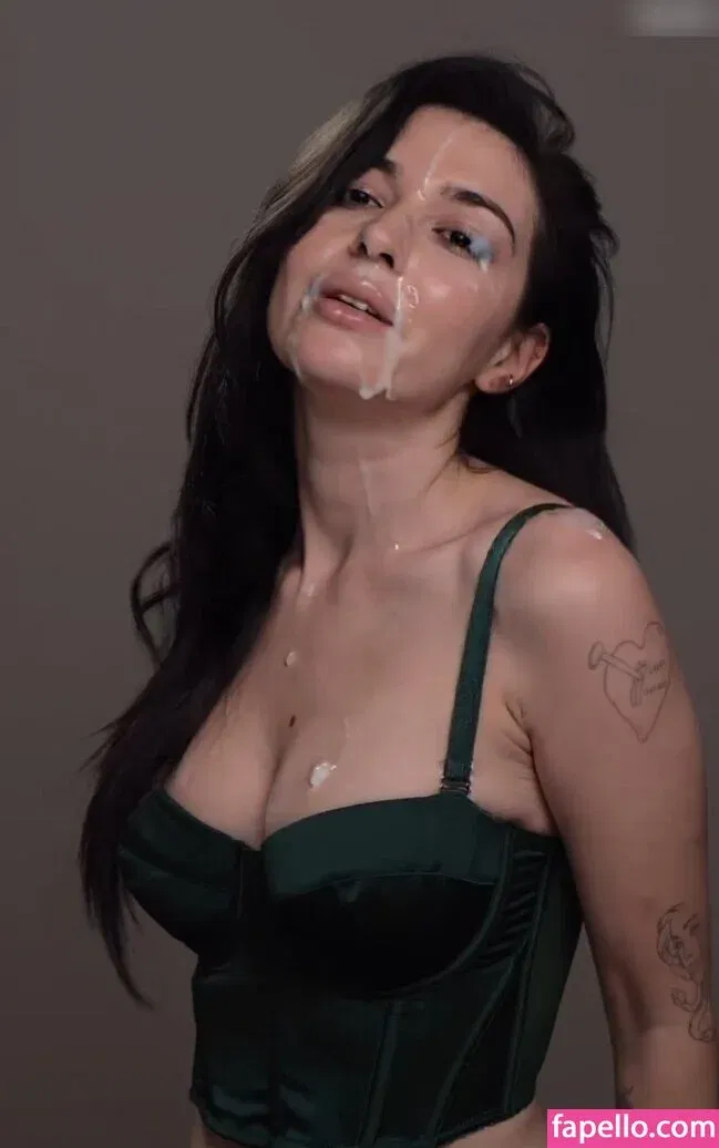 Facialize Me Onlyfans Photo Gallery 