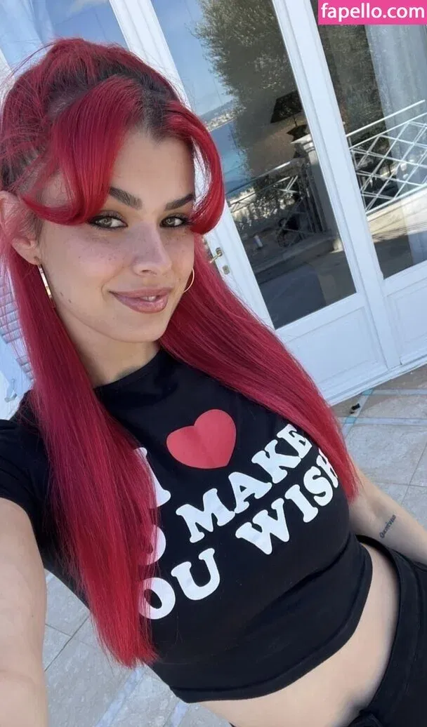 Facialize Me Onlyfans Photo Gallery 