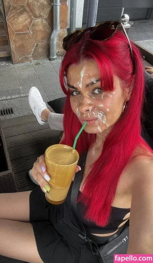 Facialize Me Onlyfans Photo Gallery 