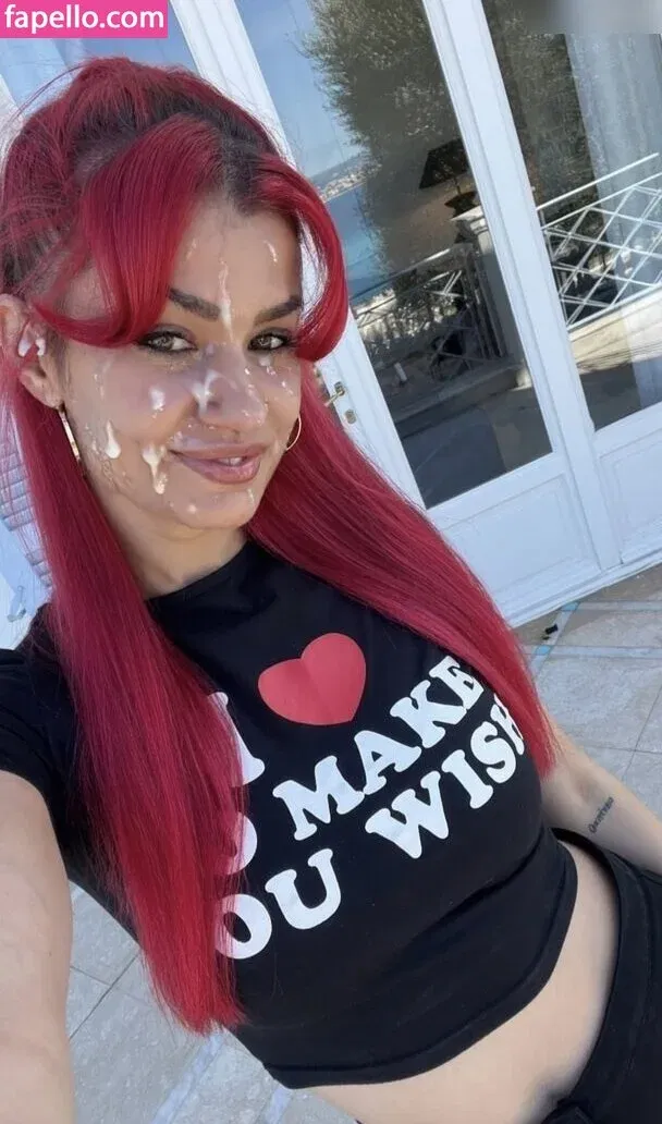 Facialize Me Onlyfans Photo Gallery 