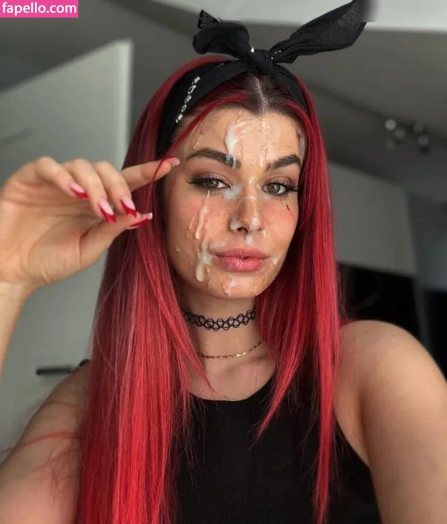 Facialize Me Onlyfans Photo Gallery 