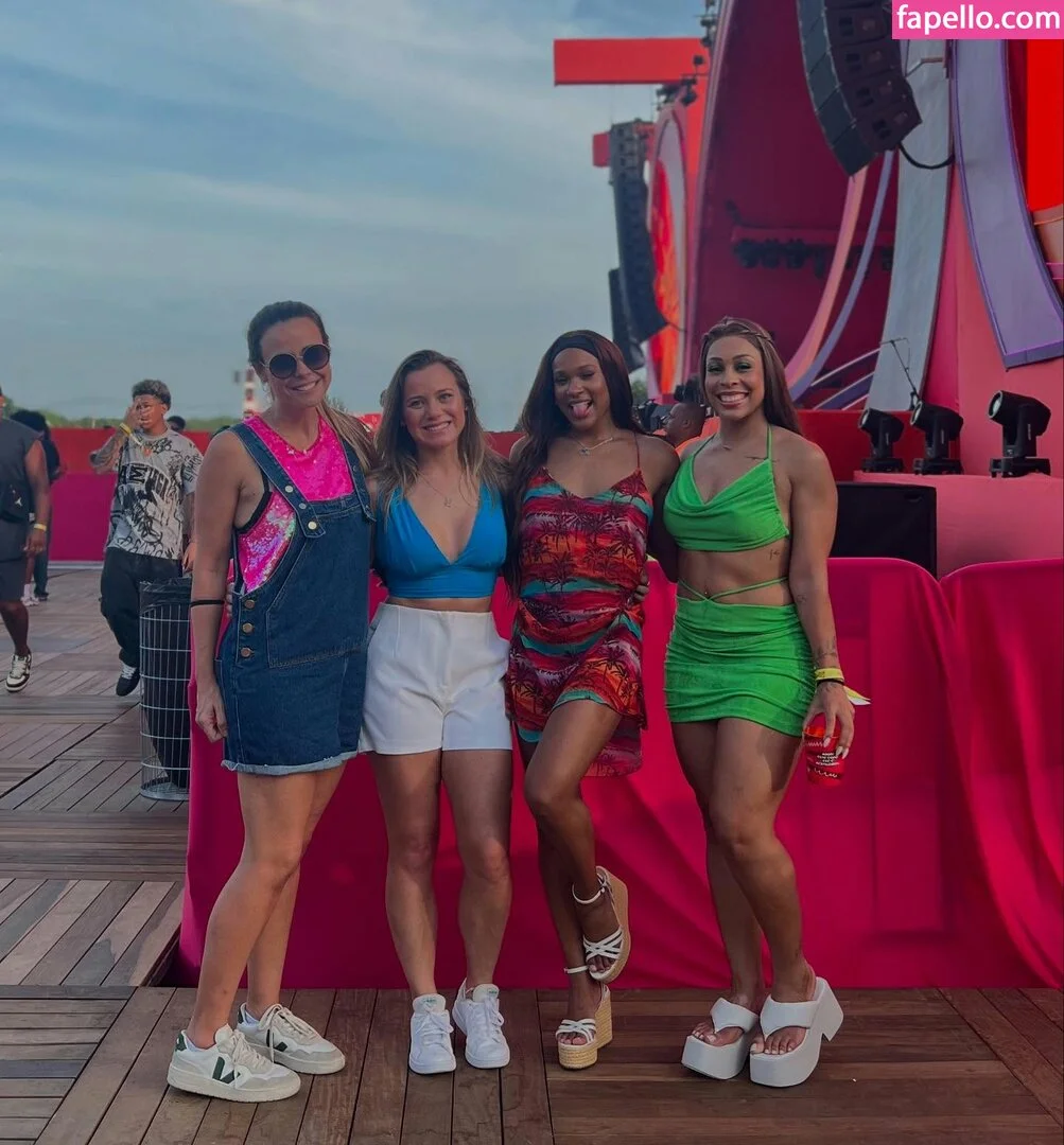 Lorrane Dos Santos Onlyfans Photo Gallery 