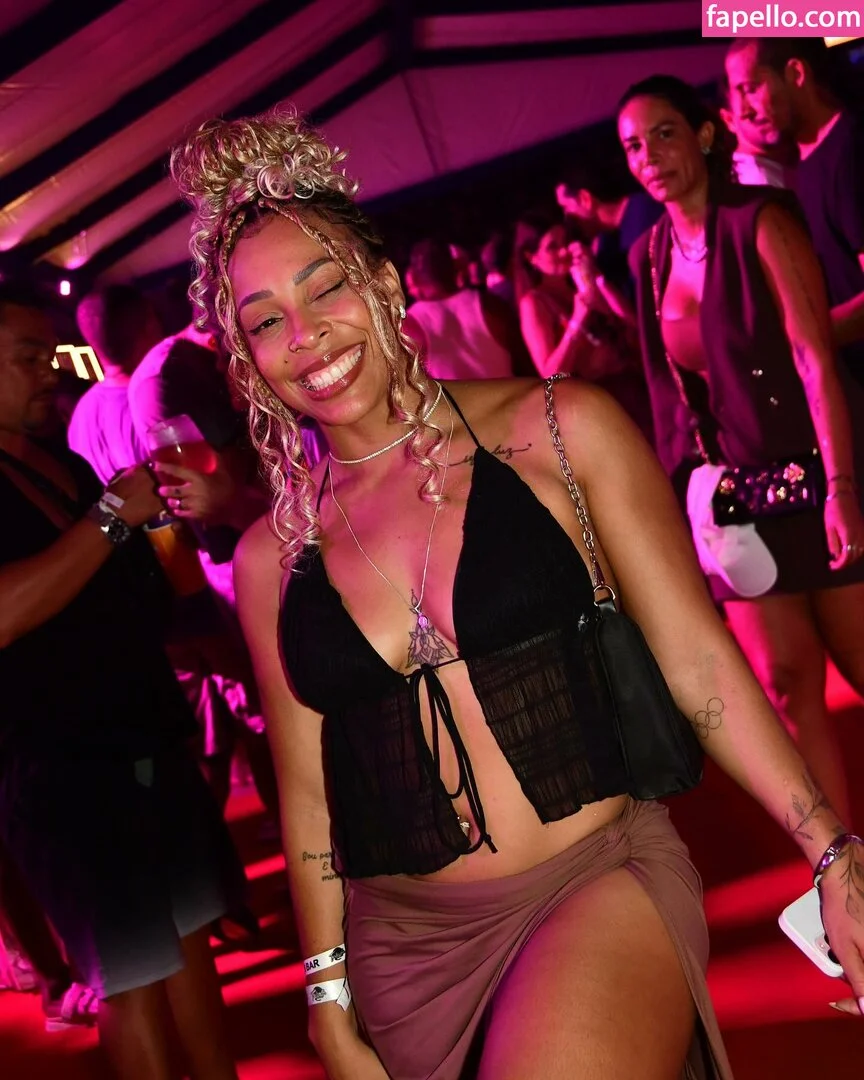 Lorrane Dos Santos Onlyfans Photo Gallery 