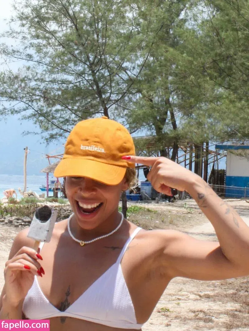 Lorrane Dos Santos Onlyfans Photo Gallery 