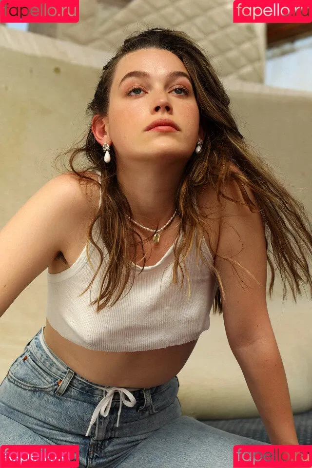 Victoria Pedretti Onlyfans Photo Gallery 