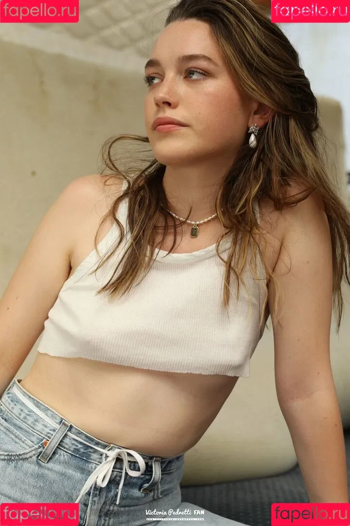 Victoria Pedretti Onlyfans Photo Gallery 